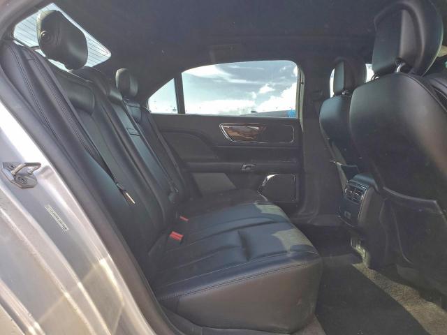 Lincoln Continental Select Image 12