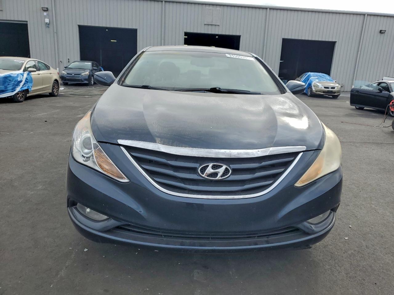 Hyundai SONATA Gls Image 6