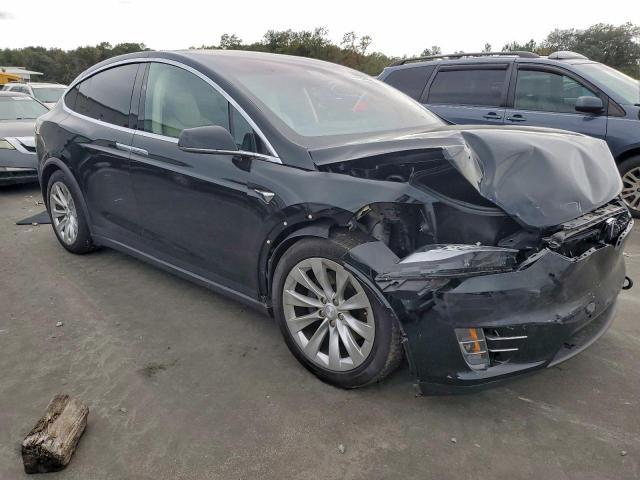 Tesla Model X Image 12