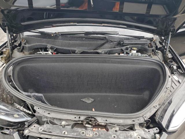 Tesla Model X Image 11