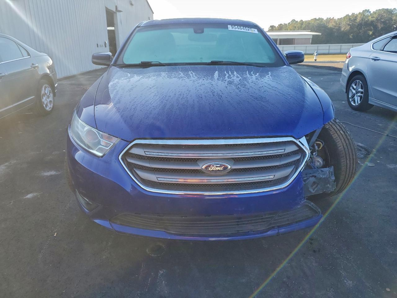 Ford Taurus Sel Image 2