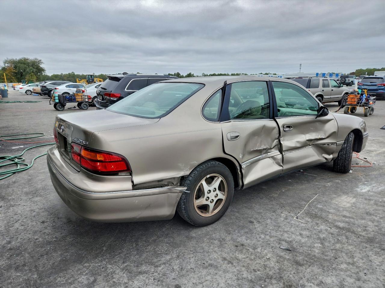 Toyota Avalon Xl Image 3