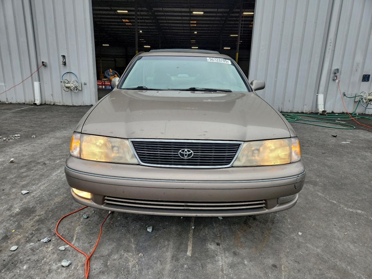 Toyota Avalon Xl Image 8