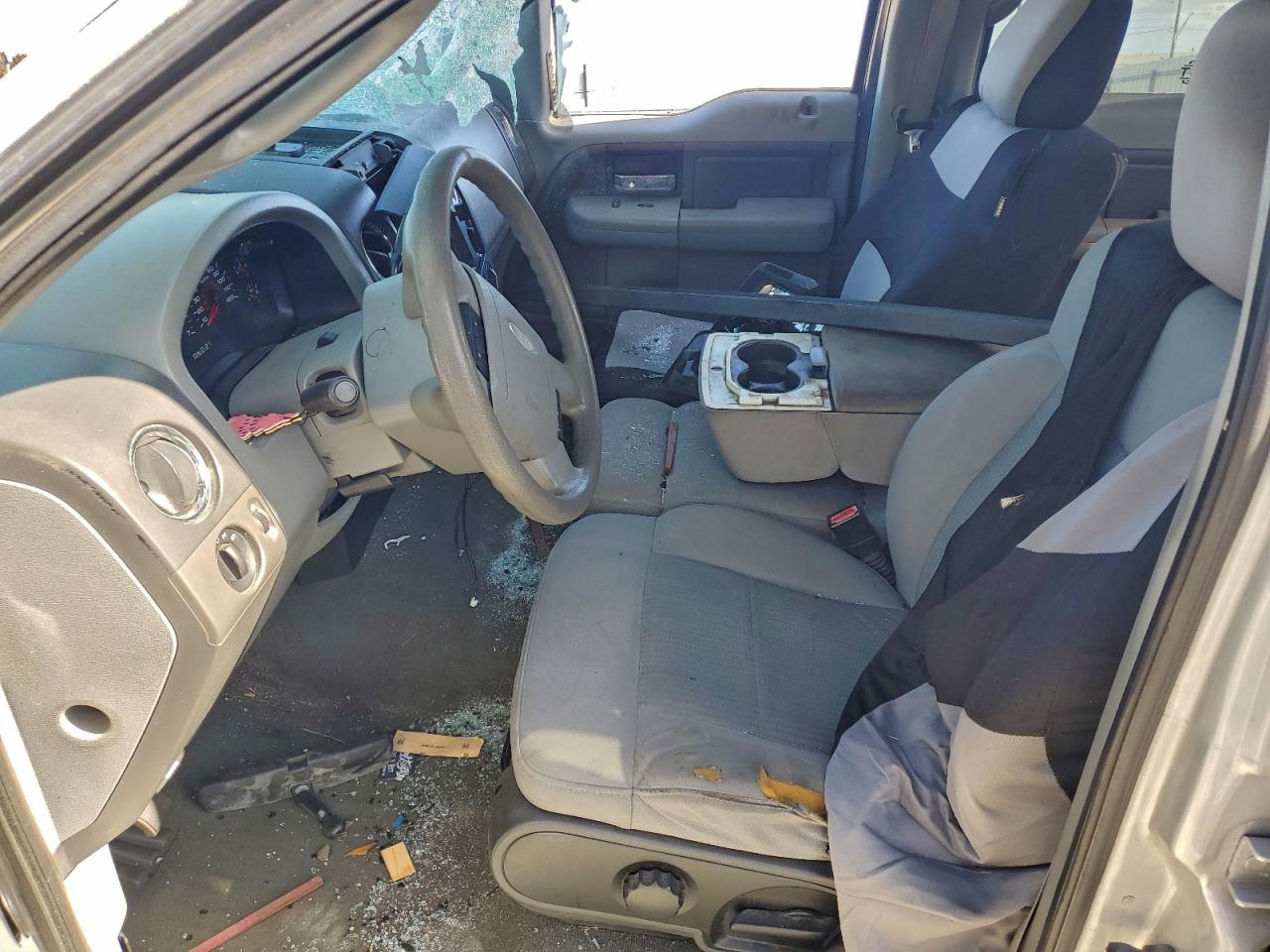 Ford F-150 Supercrew Image 12