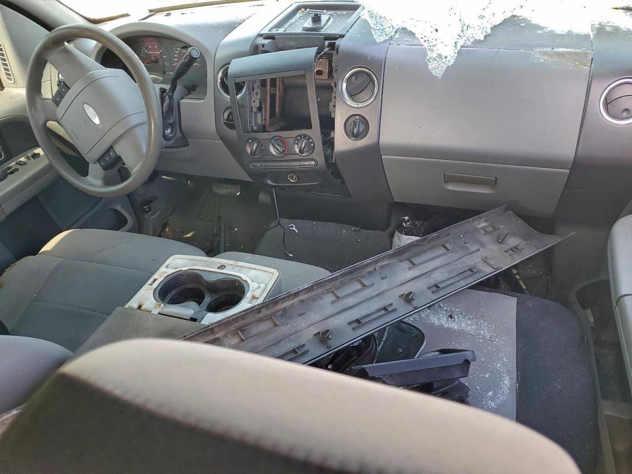 Ford F-150 Supercrew Image 8