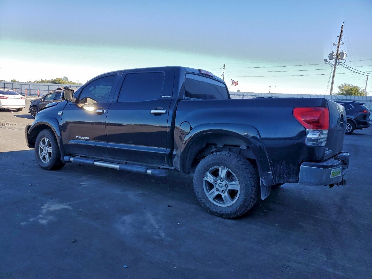 Toyota Tundra Crewmax Limited Image 6