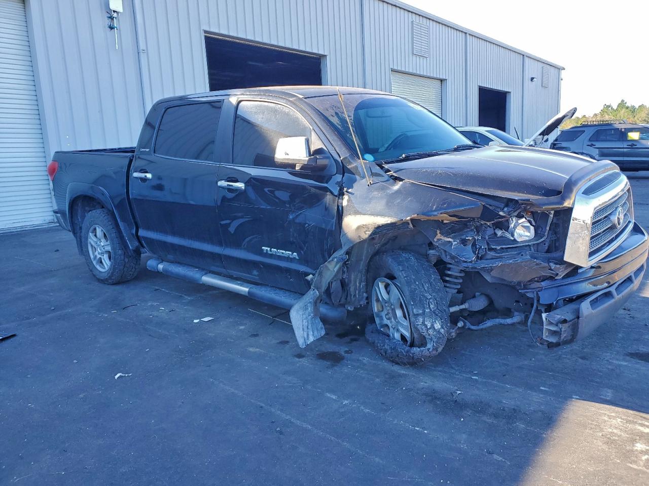 Toyota Tundra Crewmax Limited Image 2