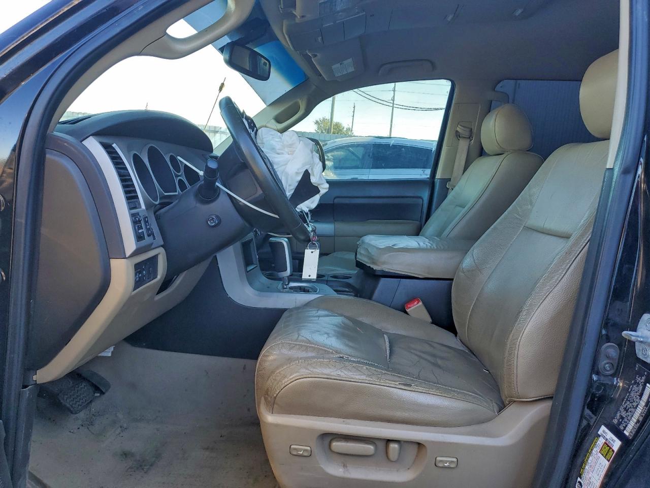 Toyota Tundra Crewmax Limited Image 7