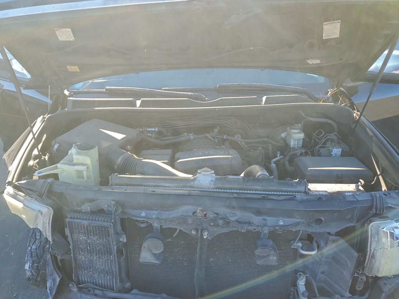 Toyota Tundra Crewmax Limited Image 10