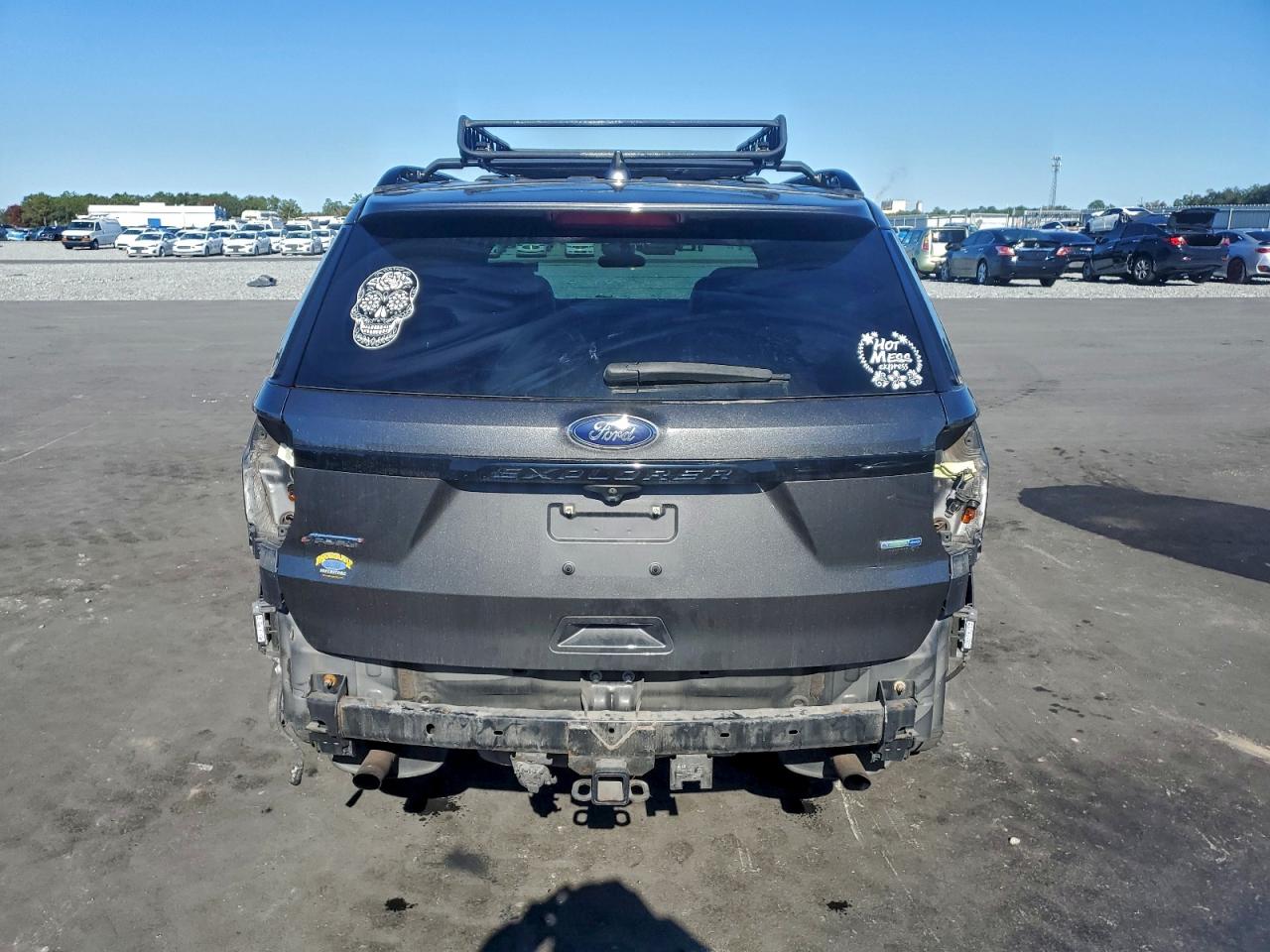 Ford Explorer Sport Image 7