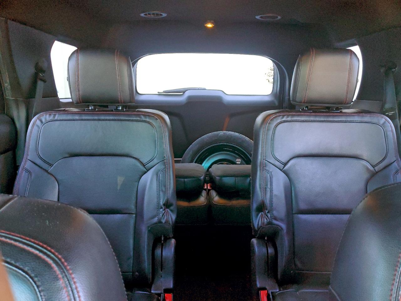 Ford Explorer Sport Image 2