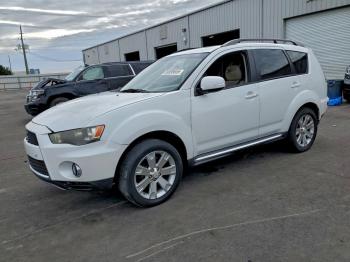 Salvage Mitsubishi Outlander