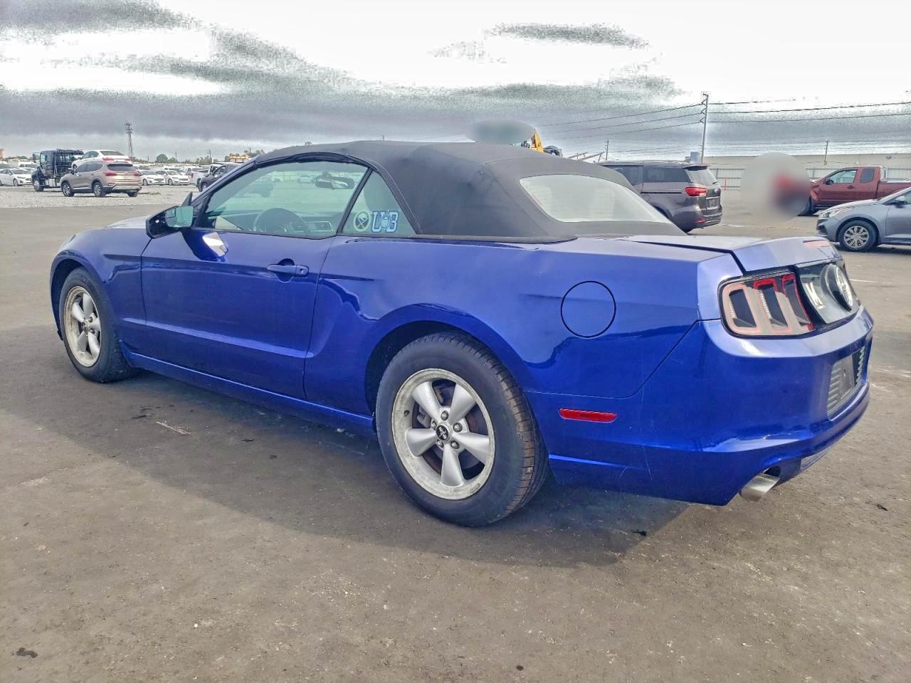 Ford Mustang Image 3