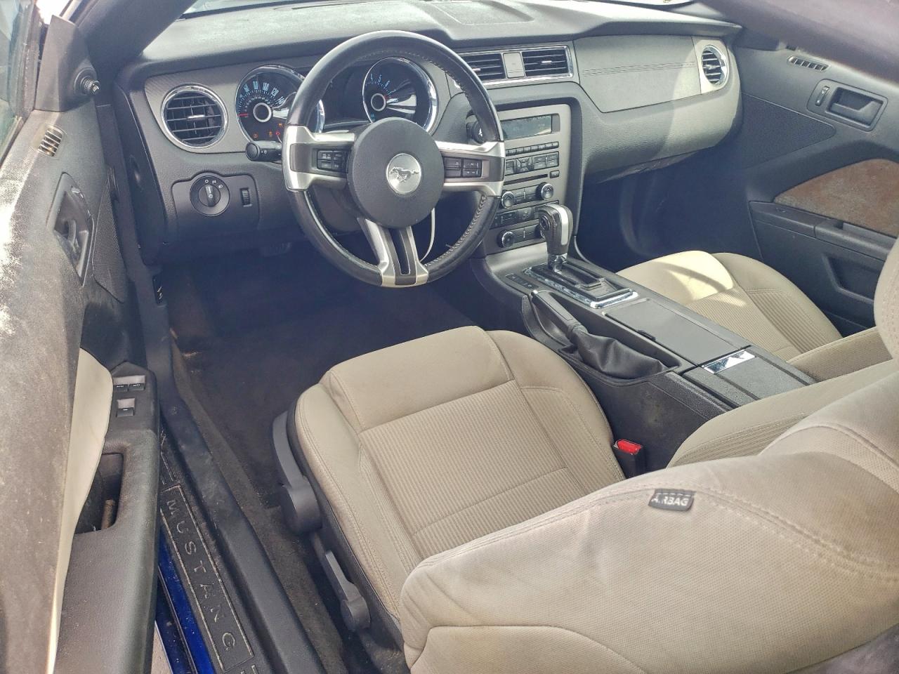 Ford Mustang Image 12