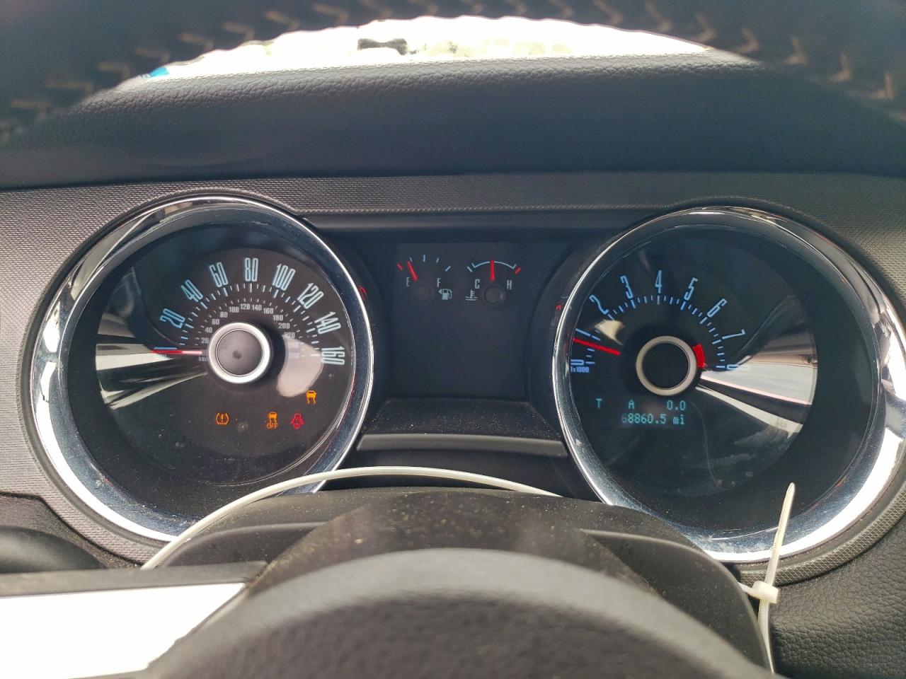 Ford Mustang Image 10