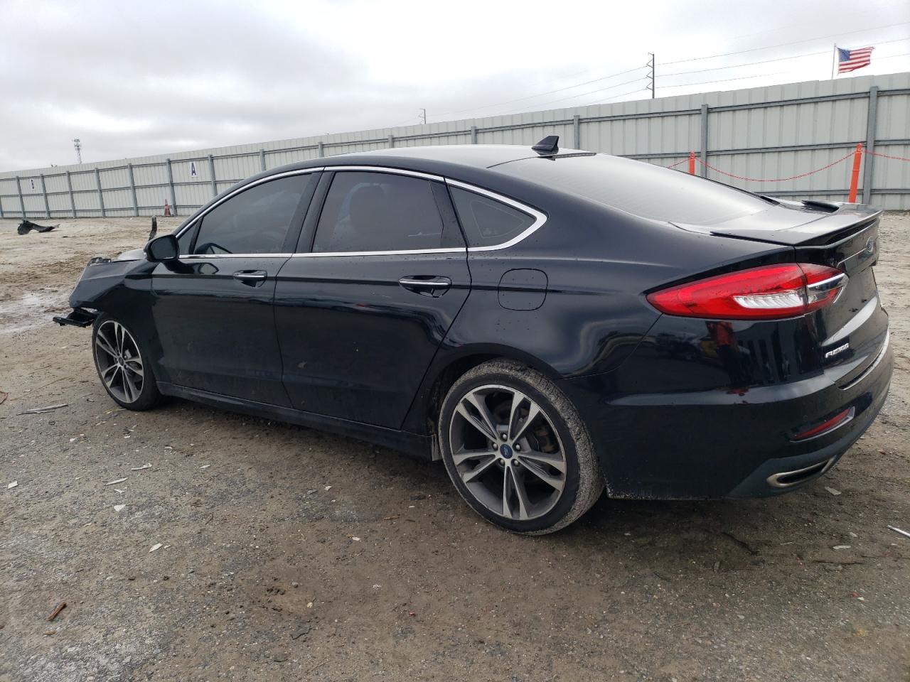 Ford Fusion Titanium Image 5