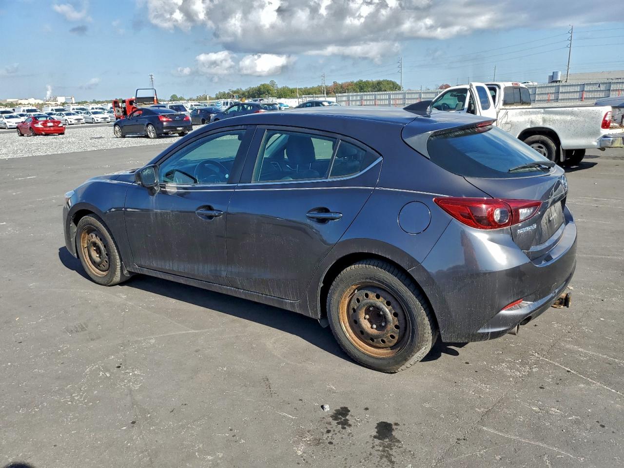 Mazda 3 Grand Touring Image 3