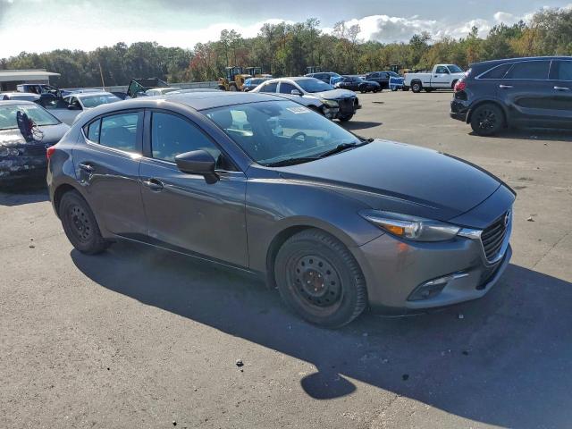 Mazda 3 Grand Touring Image 4