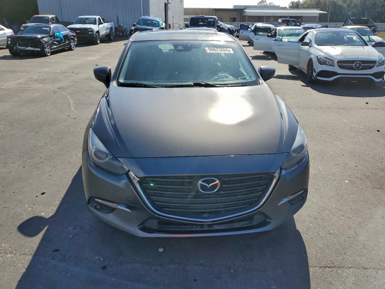 Mazda 3 Grand Touring Image 10