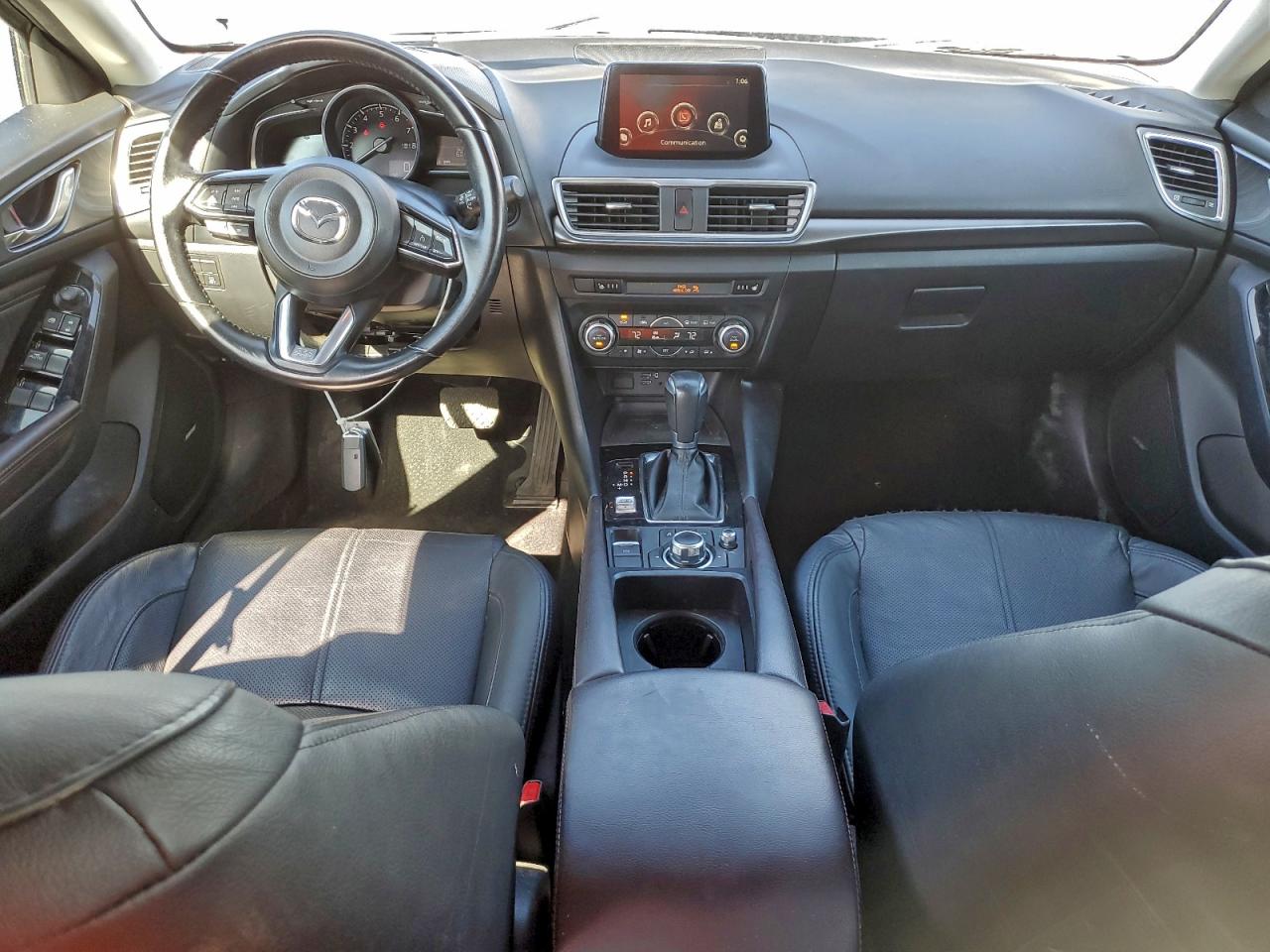 Mazda 3 Grand Touring Image 6