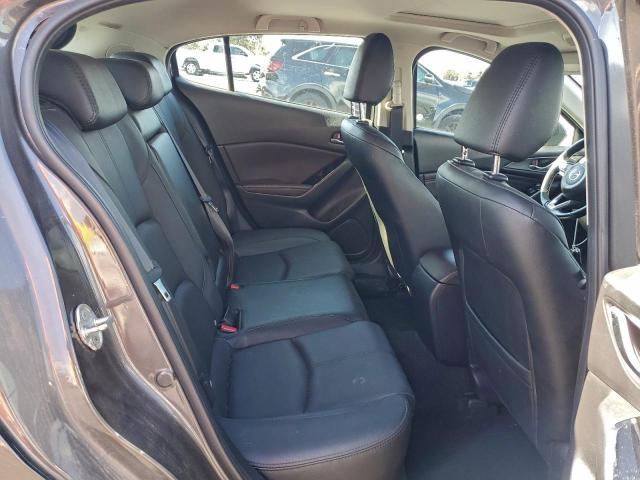 Mazda 3 Grand Touring Image 5