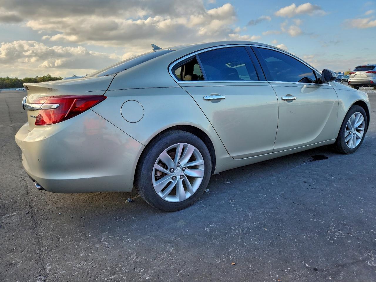 Buick Regal Premium Image 3
