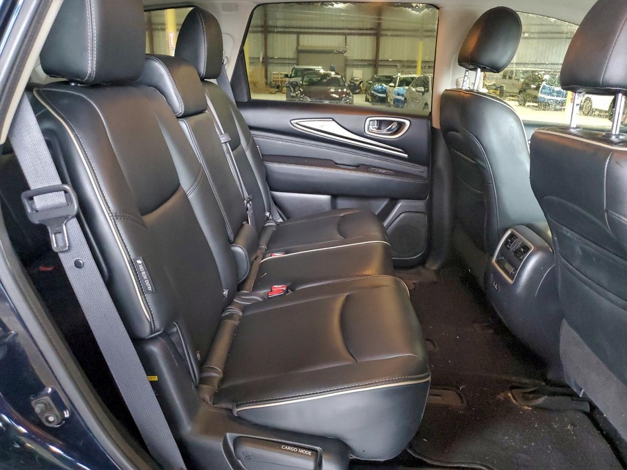 INFINITI Qx Luxe Image 7