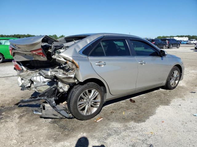 Toyota Camry Le Image 3