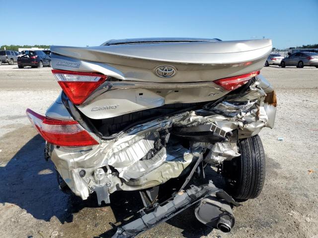 Toyota Camry Le Image 8