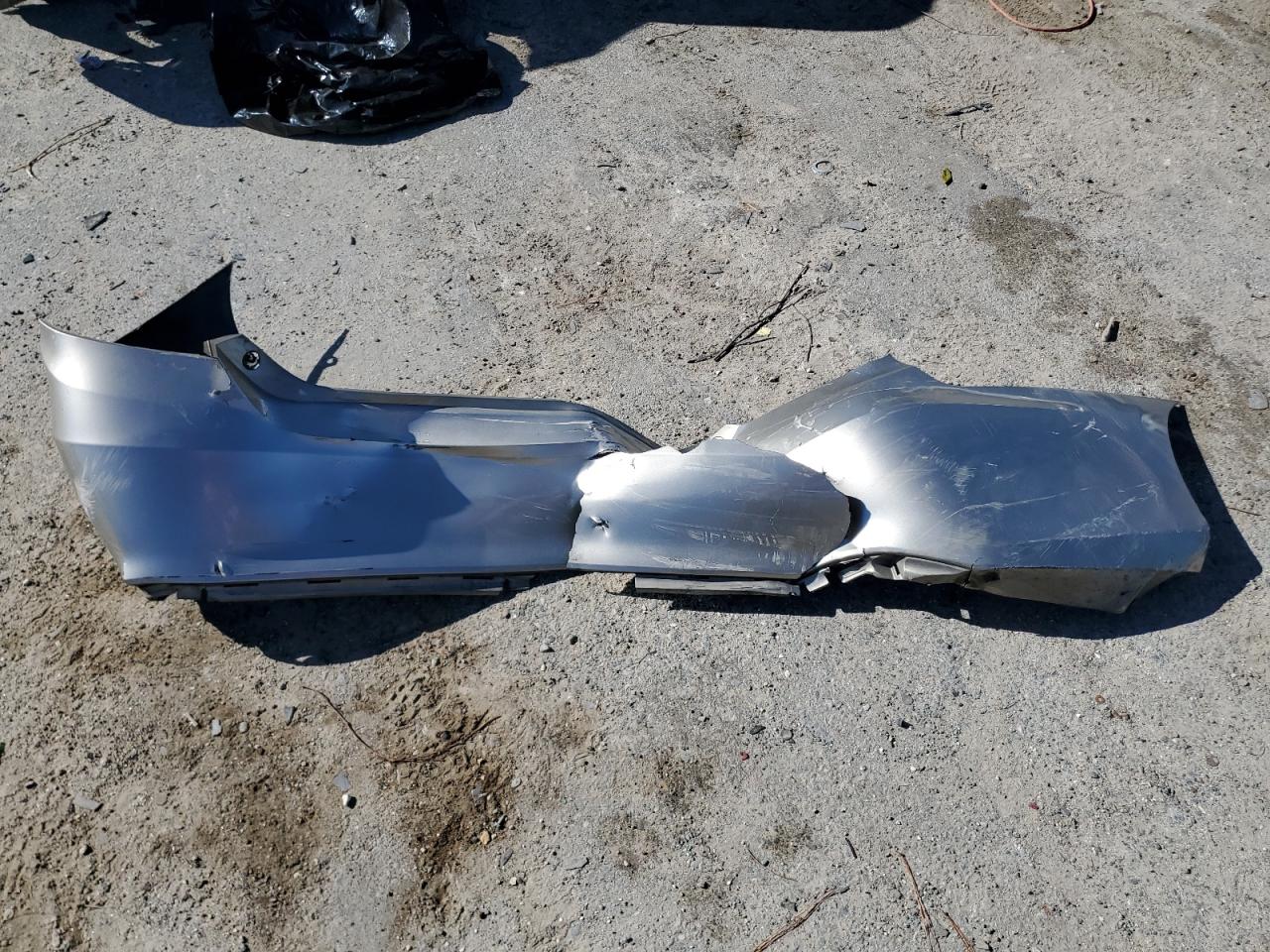 Toyota Camry Le Image 10