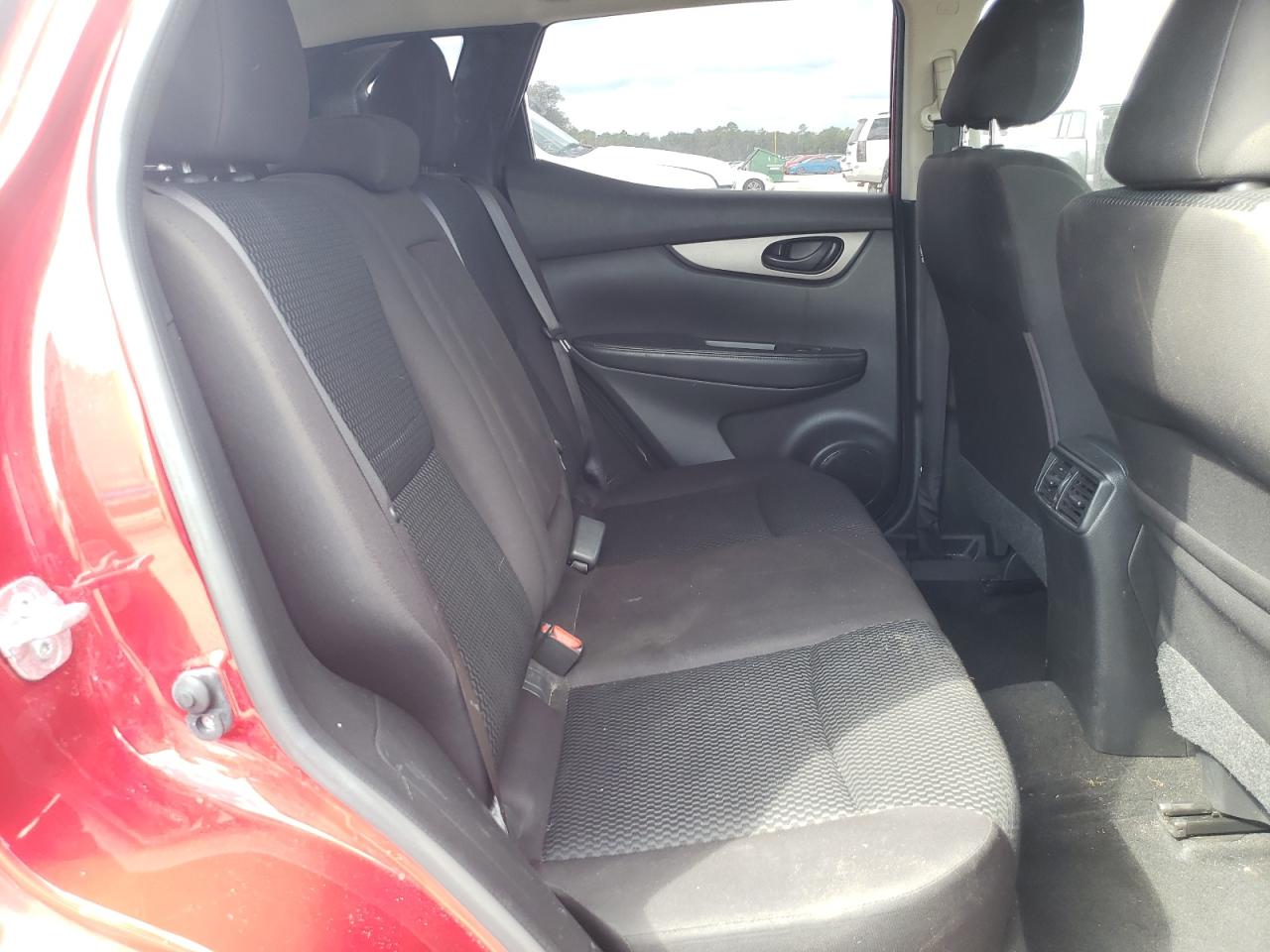 Nissan Rogue S Image 9