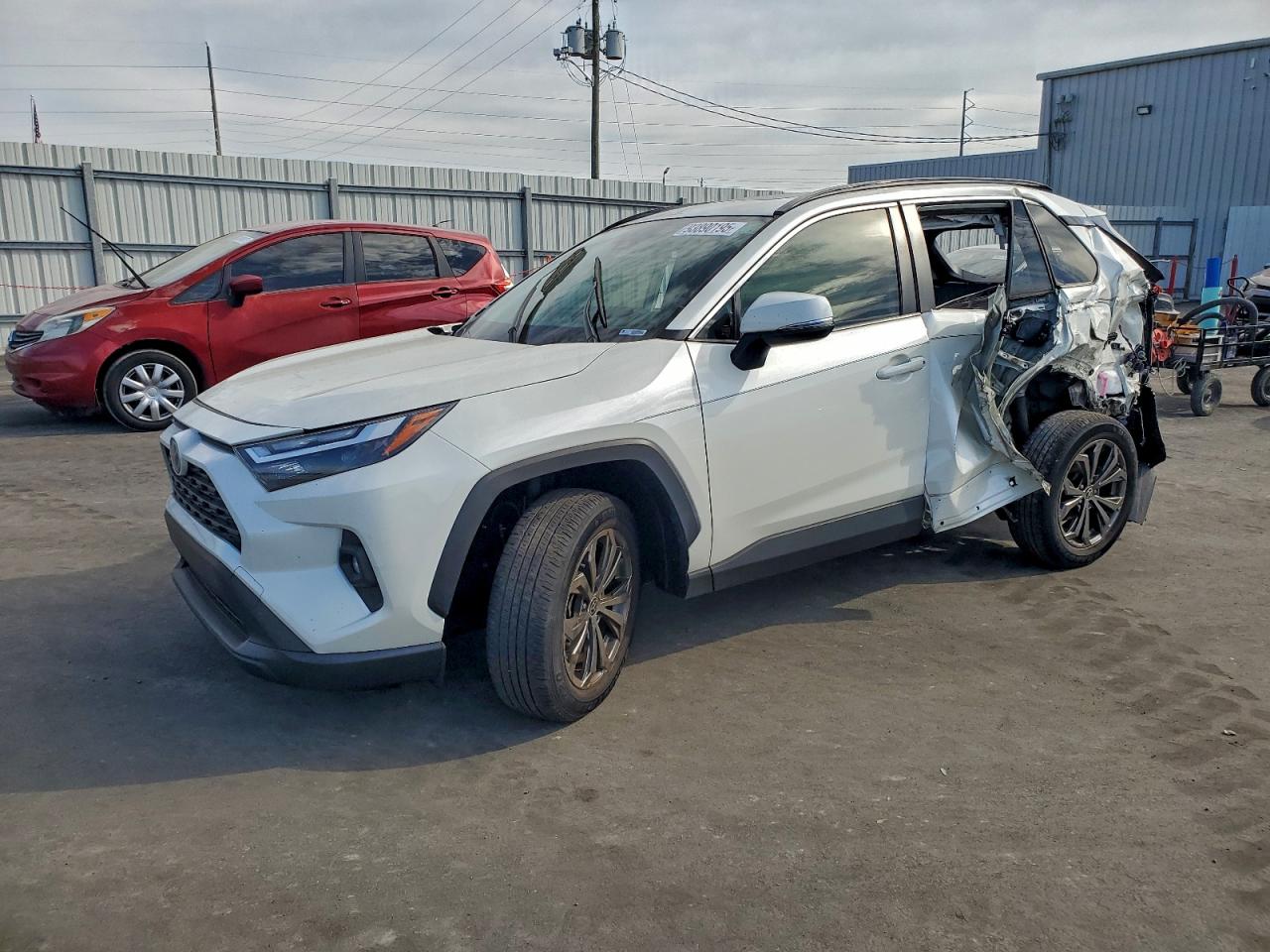 Toyota RAV4 Xle Premium Image 1
