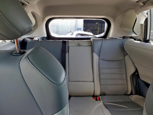 Toyota RAV4 Xle Premium Image 13