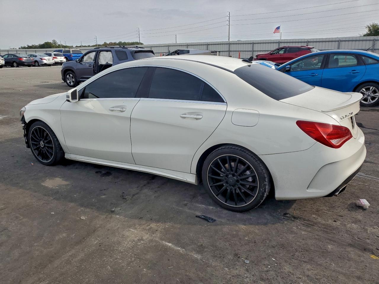 Mercedes-Benz Cla-class 250 Image 2