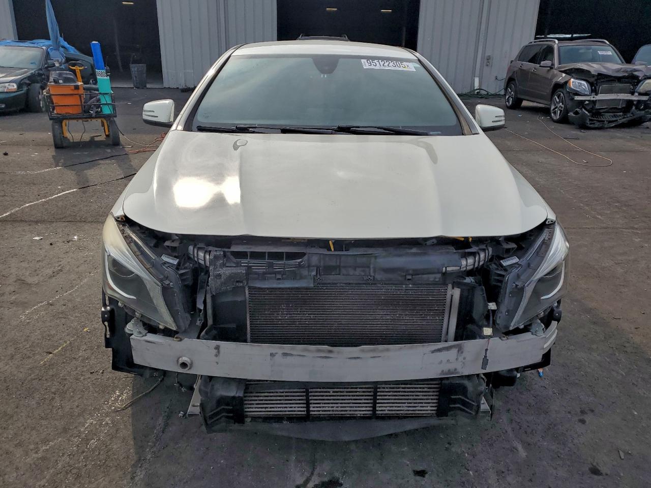 Mercedes-Benz Cla-class 250 Image 8