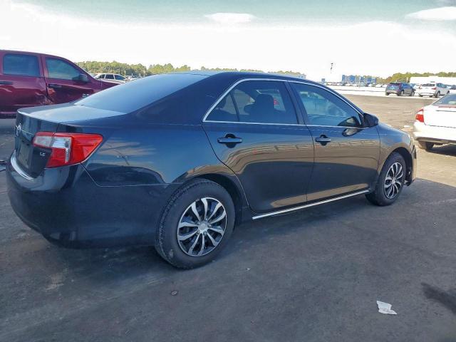 Toyota Camry L Image 9