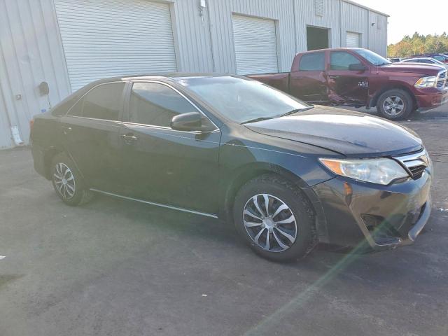 Toyota Camry L Image 2