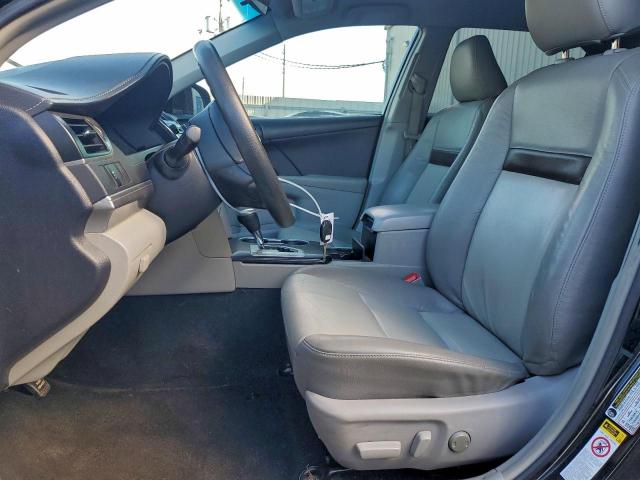 Toyota Camry L Image 11