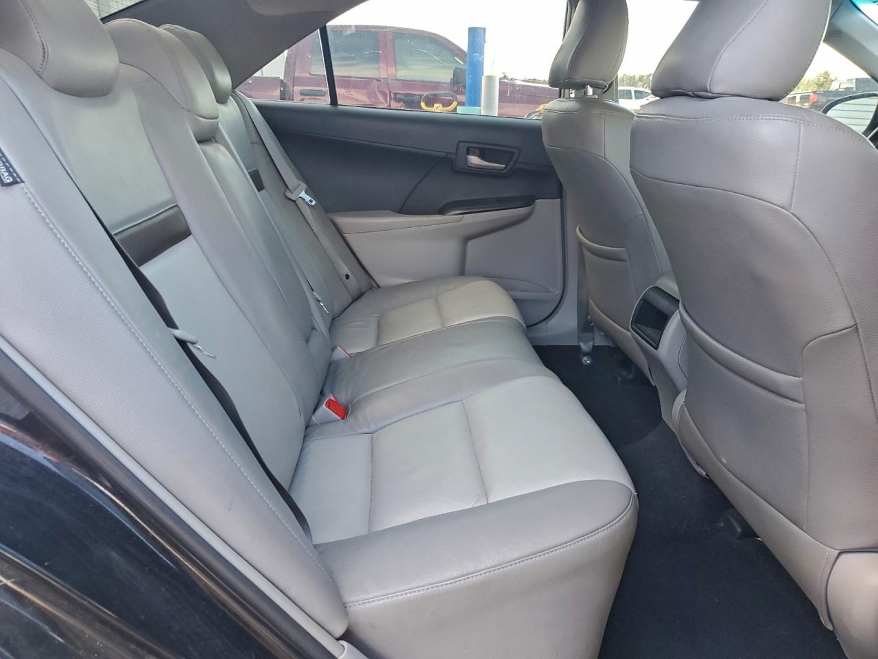 Toyota Camry L Image 6