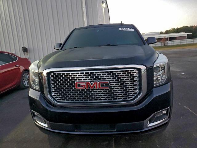 GMC Yukon Denali Image 6