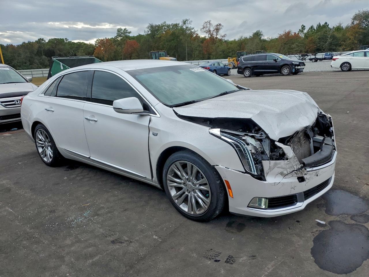 Cadillac XTS Luxury Image 4