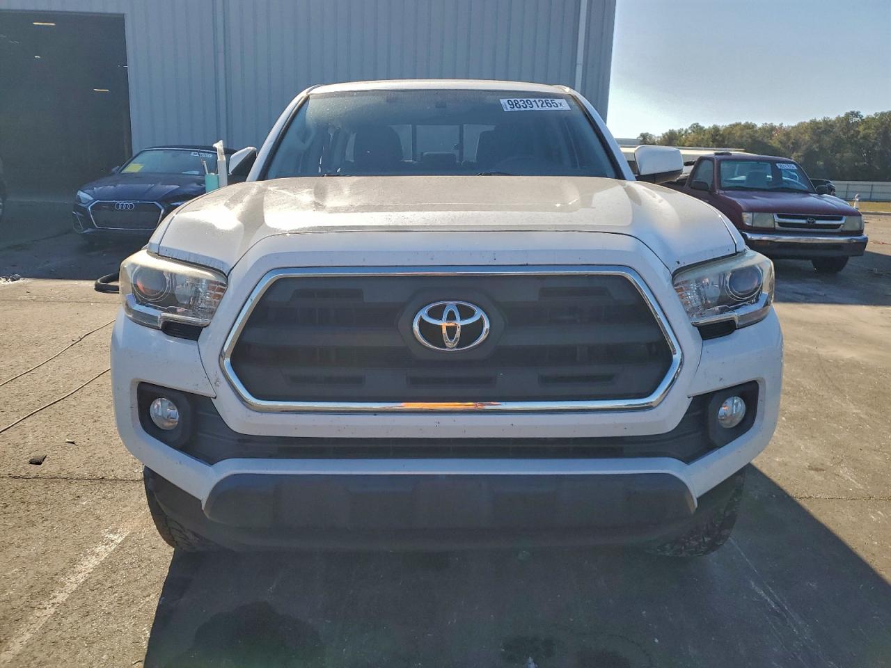 Toyota Tacoma Double Cab Image 10