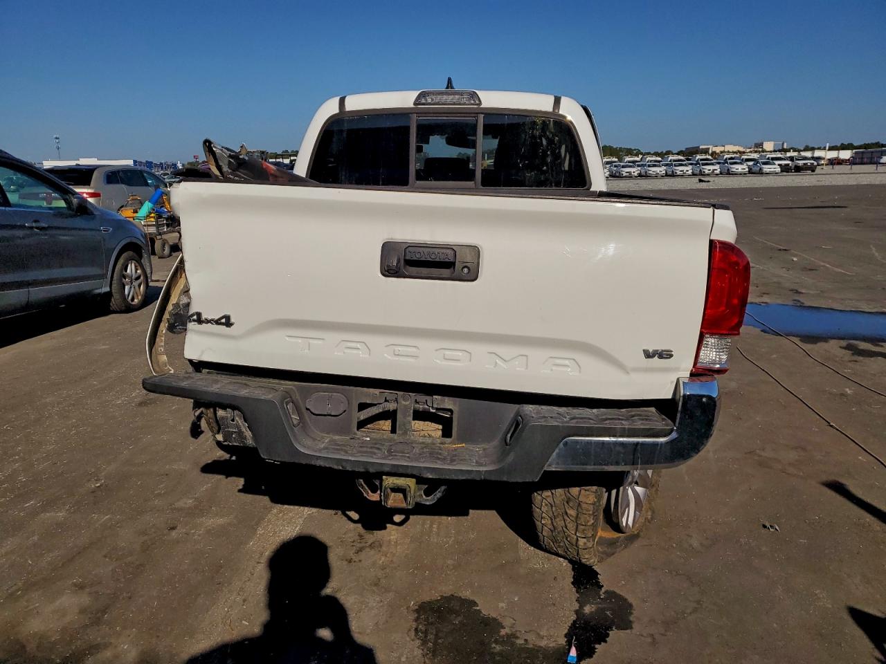 Toyota Tacoma Double Cab Image 9