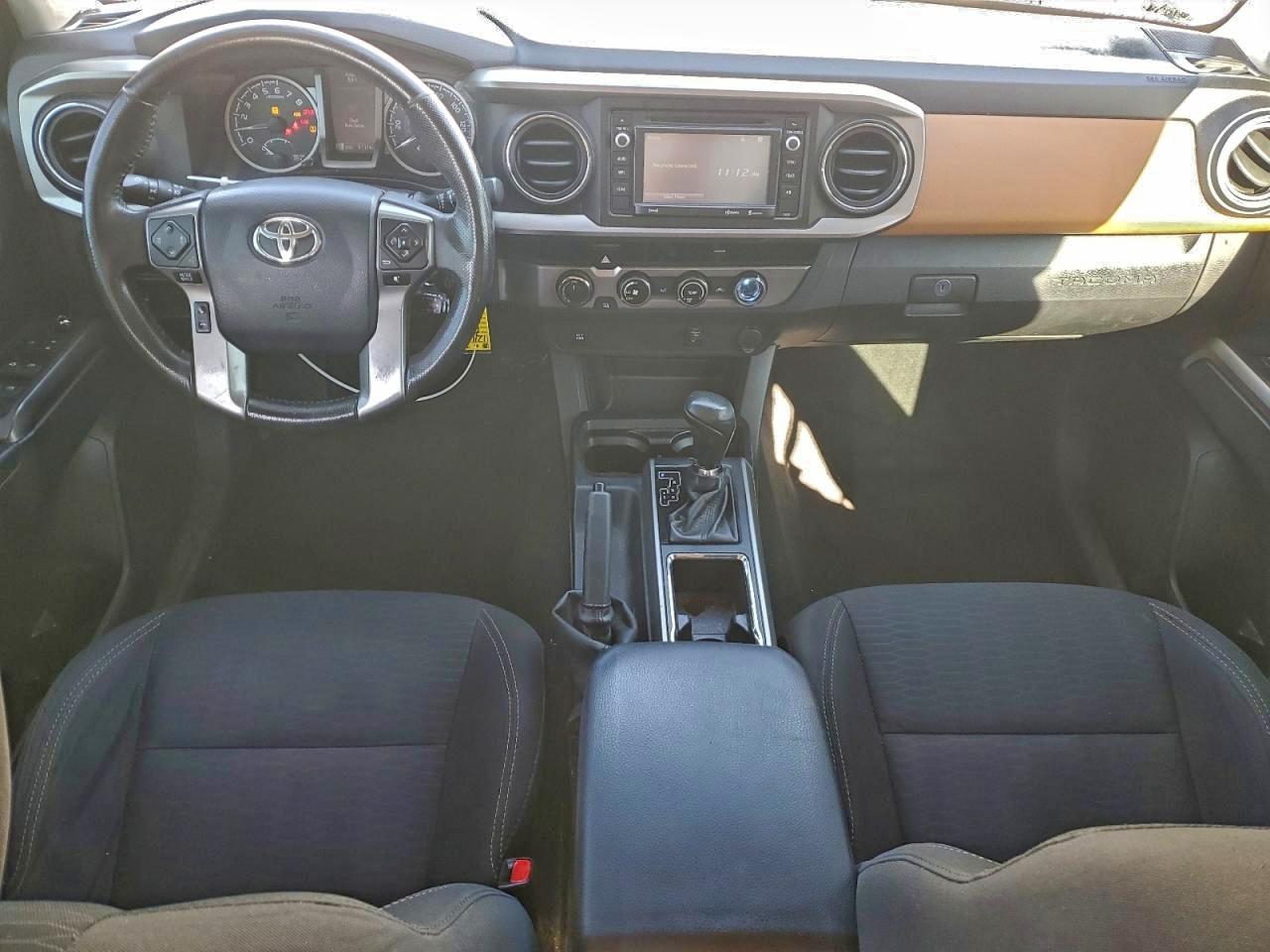 Toyota Tacoma Double Cab Image 8