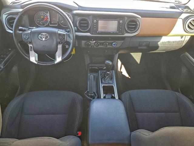 Toyota Tacoma Double Cab Image 8