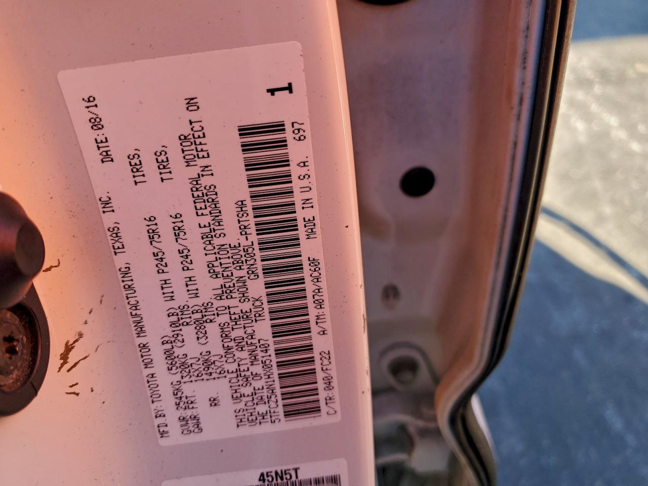 Toyota Tacoma Double Cab Image 11