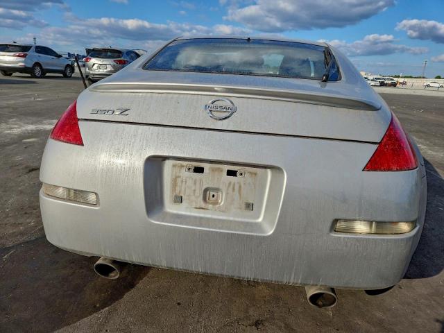 Nissan 350Z Coupe Image 4