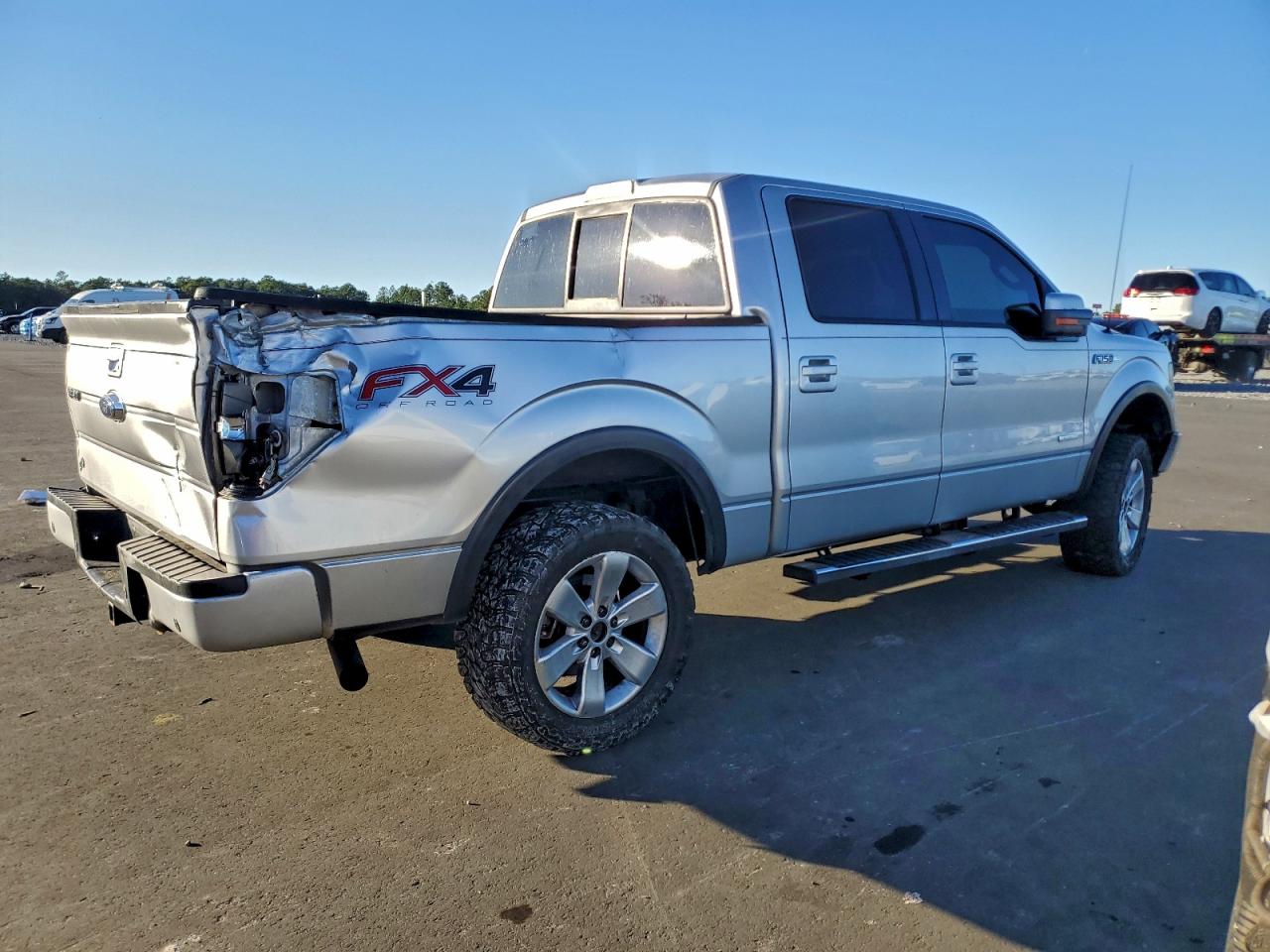 Ford F-150 Supercrew Image 11