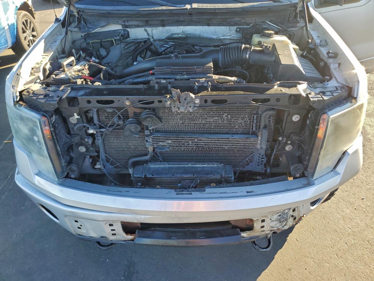 Ford F-150 Supercrew Image 9