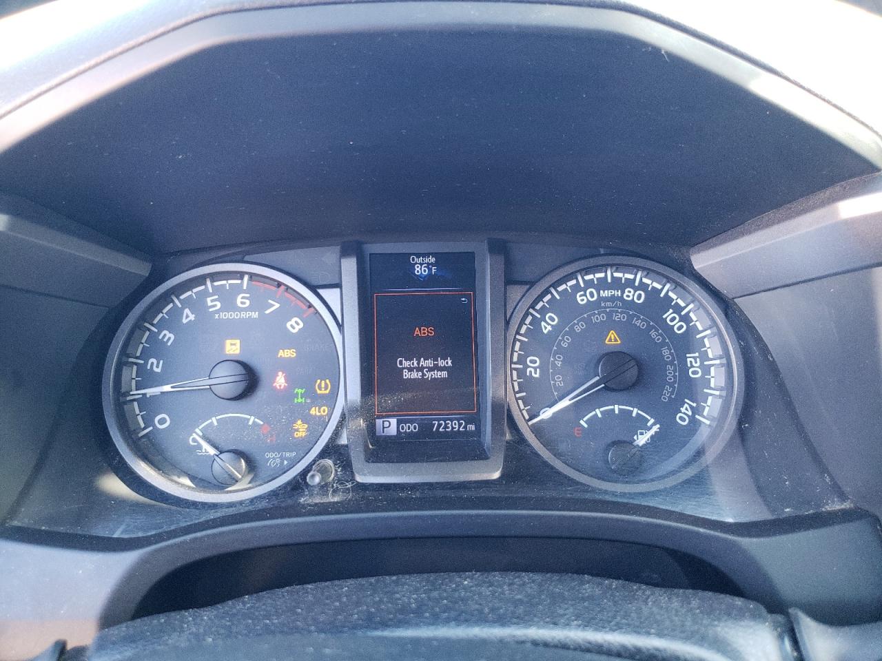 Toyota Tacoma Double Cab Image 9